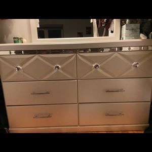 Hanna 6 drawer dresser